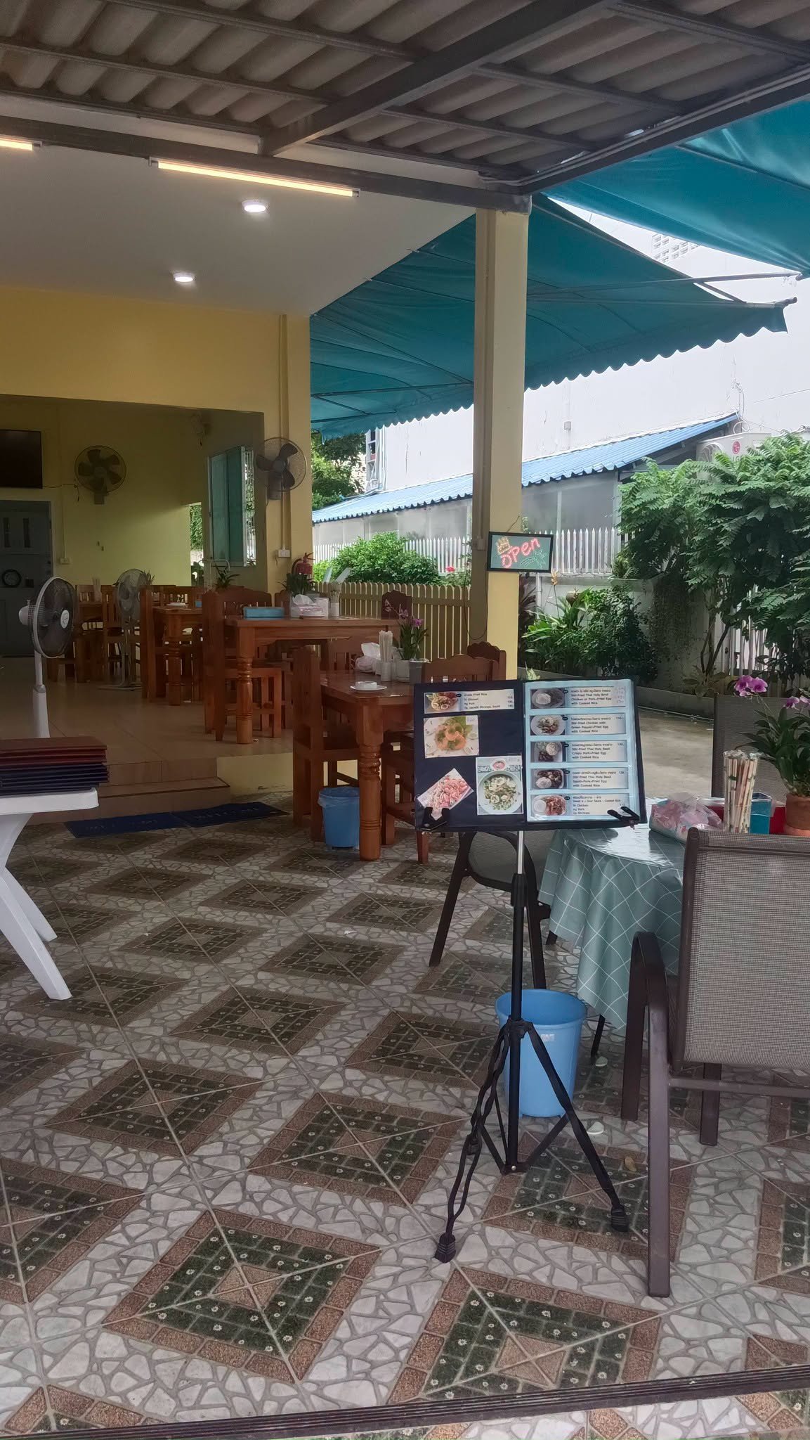 N 039 เซ้งร้านอาหาร พร้อมโครงสร้าง พัทยากลาง สาย3 ติดโรงแรม อาเบอร์ โฮเทล